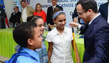 Navarro: solo el desarrollo institucional garantiza que el 4% en educación â??de y de para muchoâ?