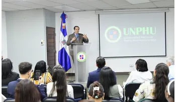 Víctor Atallah resalta la salud mental como clave del bienestar colectivo