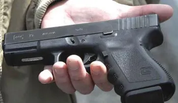 Interior y Policía incauta 15 armas de fuego y notifica 19 negocios en DN y SDN