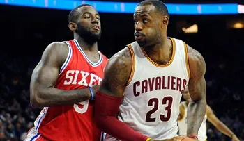 Cavs vencen a Sixers; LeBron realiza hazaña