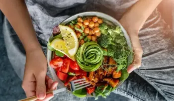 Una dieta vegana poco saludable puede aumentar un 20% el riesgo de sufrir cáncer de mama, según estudios