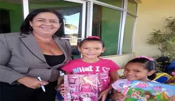 Movimiento entrega Juguetes con motivo al Día de los Santos Reyes