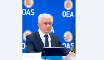 Ricardo de los Santos resalta lucha antidrogas en Washington