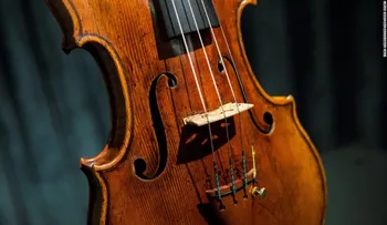 Los violines Stradivarius de hace siglos que aún rompen récords en subastas: ¿un asunto de mística musical?
