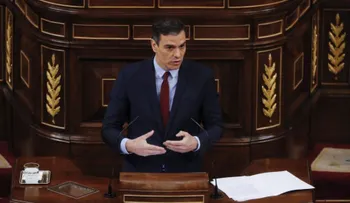 Presidente del Gobierno español, Pedro Sánchez, pide disculpas por errores en pandemia y apoyo al Congreso