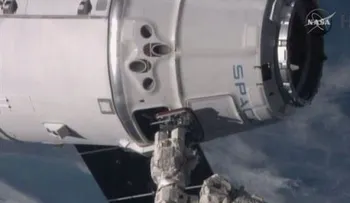 Sonda de Spacex llega a estación espacial con provisiones 