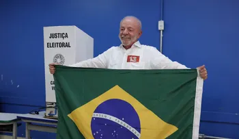 Mandatarios latinoamericanos felicitan a Lula por su victoria en el balotaje presidencial de Brasil