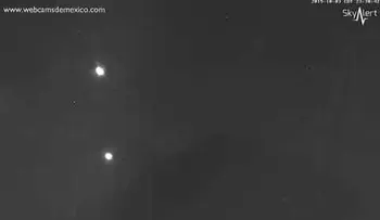 Extrañas luces cerca de volcán han causado sensación (VIDEO)