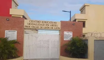 Emergencia química en Sabana Perdida afecta a 25 personas de un centro educativo