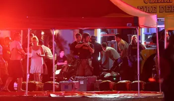"Todos ustedes van a morir esta noche"; anticipó una mujer hispana en pleno concierto 