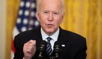 Biden pide prohibir las armas de asalto en EE.UU. tras el tiroteo de Colorado