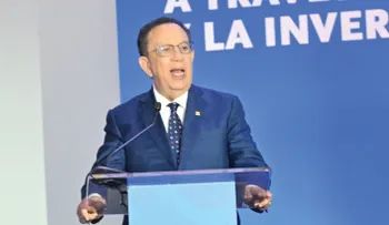 Valdez Albizu envía un mensaje de confianza a inversionistas y público en general sustentado en la estabilidad macroeconómica de RD