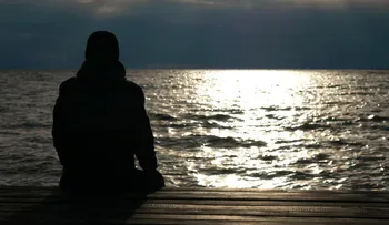 La soledad afecta la memoria, pero no acelera su deterioro
