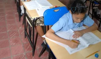 Educación suspende docencia en 9 provincias en alerta roja debido a Ã?rika