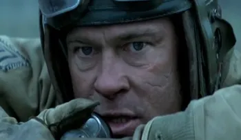 Le dan "puñetazo" a Brad Pitt en estreno de película en Los Ángeles
