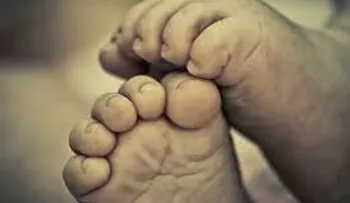 Una mujer mata a su bebé de 3 meses en la capilla de un cementerio