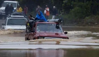 Eta provoca inundaciones y cortes de energía en Jamaica, Bahamas y Belice