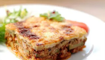 Almuerza diferente con esta Moussaka (Receta griega)