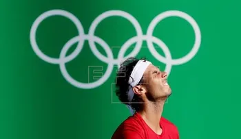 Nadal dice adiós con elegancia en la noche de Usain Bolt