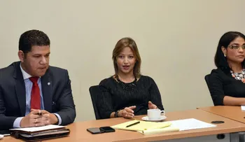 Industria y Comercio realiza 3er. panel de economía sobre Comercio Internacional de Servicios