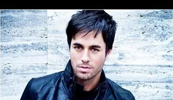 Enrique Iglesias comparte tierno video jugando junto a sus hijos