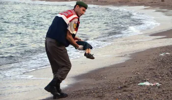 Informe: más del 30% de los inmigrantes que se ahogaron en el Mediterráneo eran niños