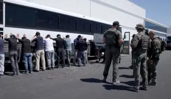 Más de 300 trabajadores surcoreanos emprenden acciones legales contra EE.UU. por la redada en planta de Hyundai en Georgia