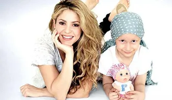 Shakira lanza su propia muñeca a favor de niños con cáncer