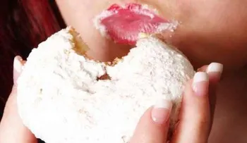 ¿Por qué el Síndrome Premenstrual causa antojos y hambre?