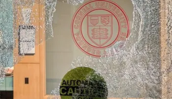 Vandalizan la Universidad de Cornell en medio de investigación por presunta violación