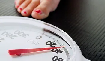 ¿Por qué no bajas tanto de peso después de los 30?