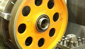 Hombre de 28 años muere al caer de máquina trituradora