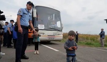 Hungría atribuye a "situaciones extraordinarias" sus medidas contra los refugiados