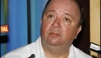 Ministro dice que tiene reto de terminar la guerra