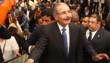Danilo califica de "excelente y confiable" recorrido Metro; evaluará construcción de nueva línea