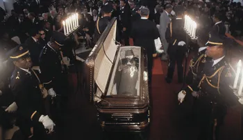 Cientos acuden al funeral de Duvalier en Haití 
