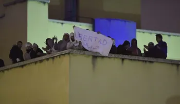 Un grupo de inmigrantes se amotina en un Centro de Internamiento en Madrid durante 12 horas