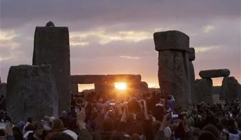 Solsticio de verano se une a luna llena en raro espectáculo