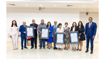 Senado reconoce aportes a la educación, cultura y labor social