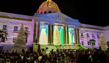 Palacio Nacional enciende su árbol de Navidad, en un colorido evento realizado en la explanada de la casa de Gobierno