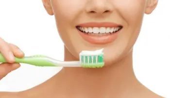 6 remedios naturales para combatir la caries dental