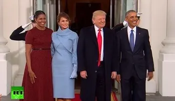 El misterioso e inesperado regalo de Melania Trump a Michelle Obama (VIDEO)