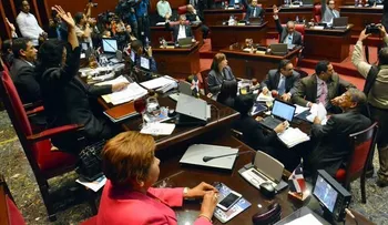 Senadores PRM exigen eliminación del barrilito; donarán aumento  a instituciones