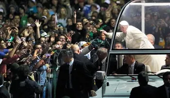Dudan cifra de asistentes a misa del papa Francisco
