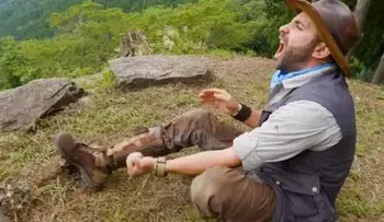 El youtuber Coyote Peterson se dejó picar por el avispón asesino y sintió un dolor "absolutamente agudo"