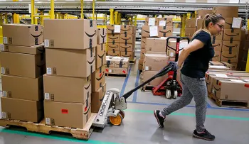 ¿Cuánto gana un empleado promedio de Amazon? Menos de lo que crees
