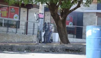 Imágenes tomadas por nuestro fotógrafo Danny Polanco antes de ser herido por la Policía