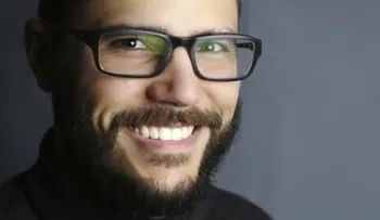 Los hombres que sonríen tienen más posibilidades de encontrar pareja