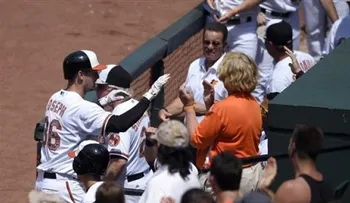 Orioles propina primera derrota a Keuchel 