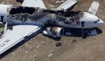 Mueren 50 personas al estrellarse un Boeing 737 en Rusia 17 de Noviembre del 2013 	
